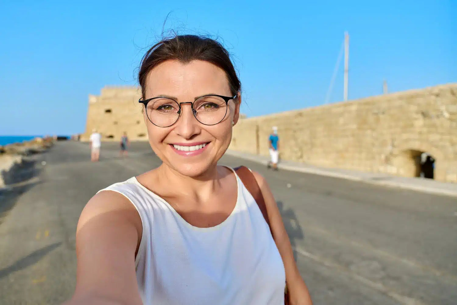 files/femme-heureuse-epanouie.webp